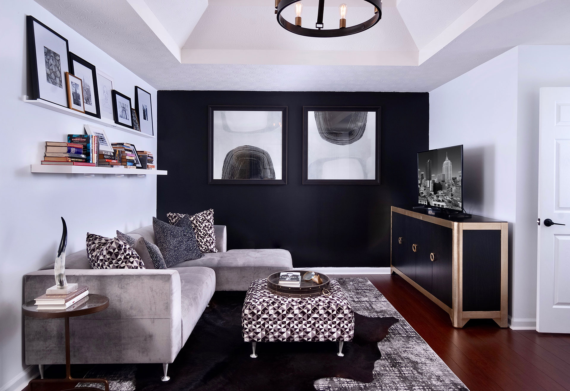 Black trim in the interior design - how to use it as an accent?